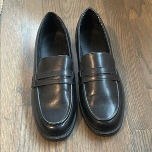 Women’s Classic Black Loafers